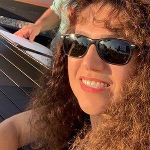 Meet your Posher, Atousa